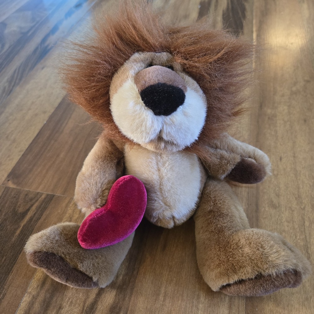 Russ MAXIMILIAN THE LION Plush Stuffed Zoo Jungle Animal Toy Doll w/ Heart RARE